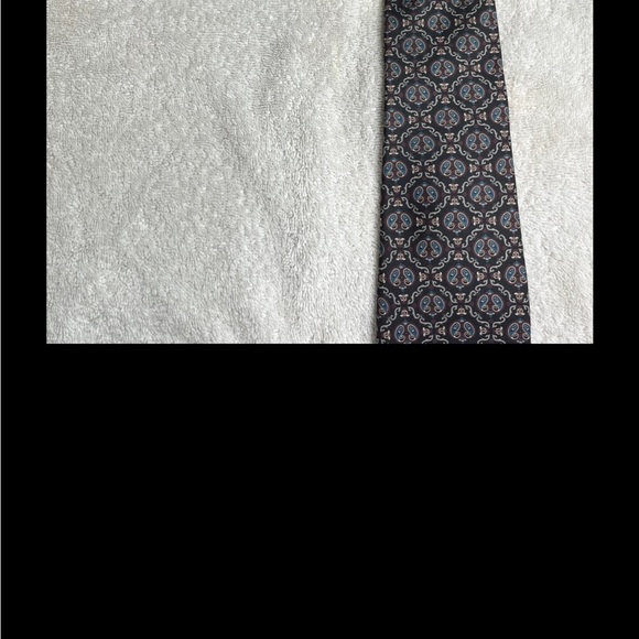 Christian Dior Italian wool, made in the USA, classy and elegant - Picture 7 of 7